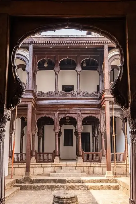 معماری سنتی ایرانی با استفاده از بادگیر و طراحی طبیعی